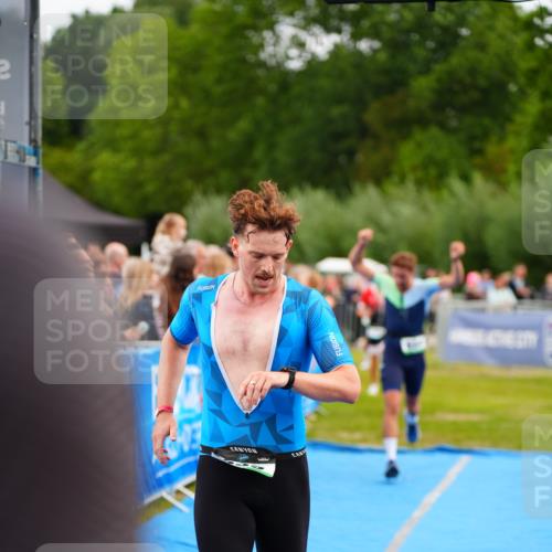 30.08.2026 - Elbe Triathlon Hamburg LAZAROV Photography http://msf.ph/oto/10056372 30.08.2026 11:09:39 Ziel 539, 569, 624, 751, 1164 meine-sportfotos.de