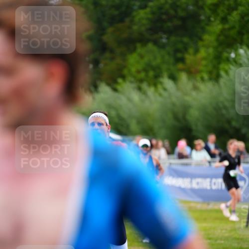 30.08.2026 - Elbe Triathlon Hamburg LAZAROV Photography http://msf.ph/oto/10056380 30.08.2026 11:09:42 Ziel 569, 624, 1164 meine-sportfotos.de