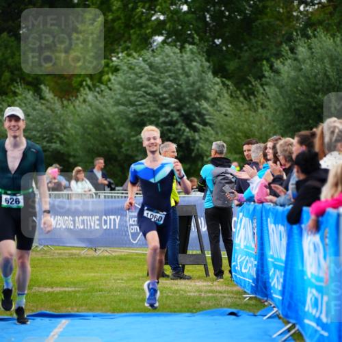 30.08.2026 - Elbe Triathlon Hamburg LAZAROV Photography http://msf.ph/oto/10056403 30.08.2026 11:09:54 Ziel 626, 1060 meine-sportfotos.de