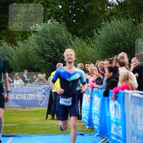 30.08.2026 - Elbe Triathlon Hamburg LAZAROV Photography http://msf.ph/oto/10056411 30.08.2026 11:09:55 Ziel 626, 1060 meine-sportfotos.de