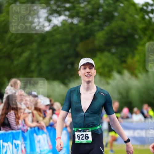 30.08.2026 - Elbe Triathlon Hamburg LAZAROV Photography http://msf.ph/oto/10056419 30.08.2026 11:09:57 Ziel 626, 1060 meine-sportfotos.de