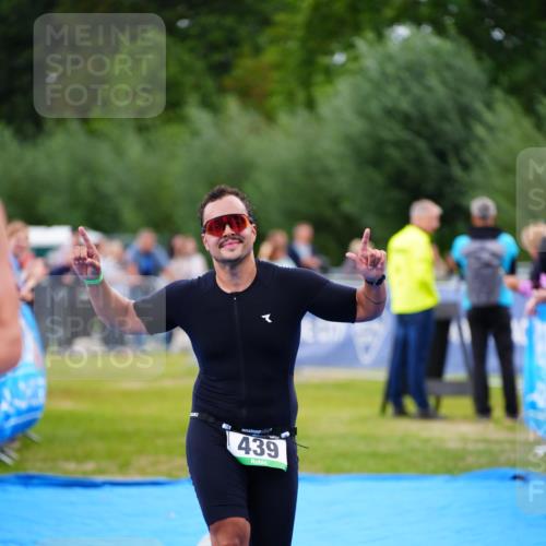 30.08.2026 - Elbe Triathlon Hamburg LAZAROV Photography http://msf.ph/oto/10056445 30.08.2026 11:10:13 Ziel 439, 581 meine-sportfotos.de