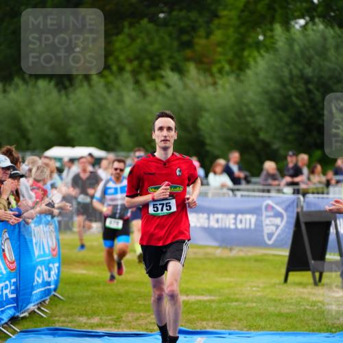 30.08.2026 - Elbe Triathlon Hamburg LAZAROV Photography http://msf.ph/oto/10056465 30.08.2026 11:10:37 Ziel 426, 513, 575, 678, 1045 meine-sportfotos.de