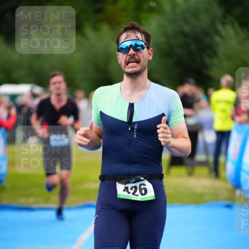 30.08.2026 - Elbe Triathlon Hamburg LAZAROV Photography http://msf.ph/oto/10056477 30.08.2026 11:10:42 Ziel 426, 513, 575, 678, 1045 meine-sportfotos.de