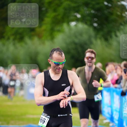 30.08.2026 - Elbe Triathlon Hamburg LAZAROV Photography http://msf.ph/oto/10056498 30.08.2026 11:10:53 Ziel 437, 541, 566, 666 meine-sportfotos.de