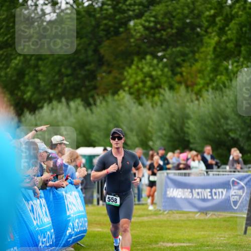 30.08.2026 - Elbe Triathlon Hamburg LAZAROV Photography http://msf.ph/oto/10056600 30.08.2026 11:12:01 Ziel 521, 558 meine-sportfotos.de
