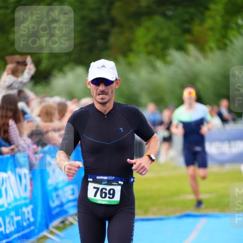 30.08.2026 - Elbe Triathlon Hamburg LAZAROV Photography http://msf.ph/oto/10056656 30.08.2026 11:12:16 Ziel 769, 1039 meine-sportfotos.de
