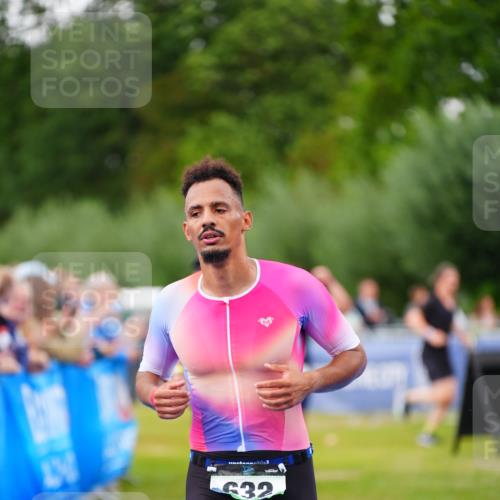 30.08.2026 - Elbe Triathlon Hamburg LAZAROV Photography http://msf.ph/oto/10056711 30.08.2026 11:12:38 Ziel 410, 612, 632, 722 meine-sportfotos.de