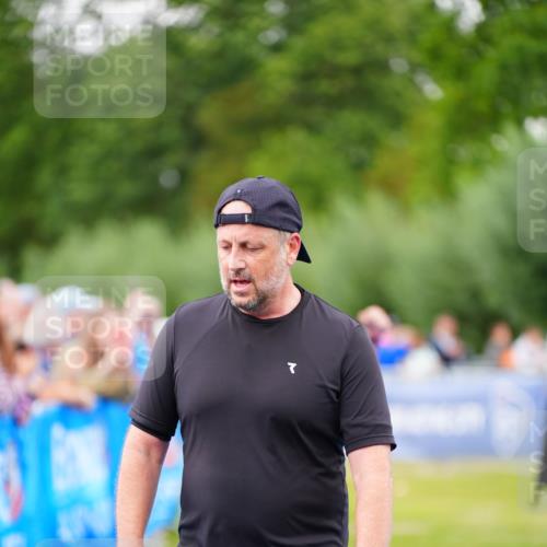30.08.2026 - Elbe Triathlon Hamburg LAZAROV Photography http://msf.ph/oto/10056721 30.08.2026 11:12:41 Ziel 410, 612, 632, 722, 1093 meine-sportfotos.de