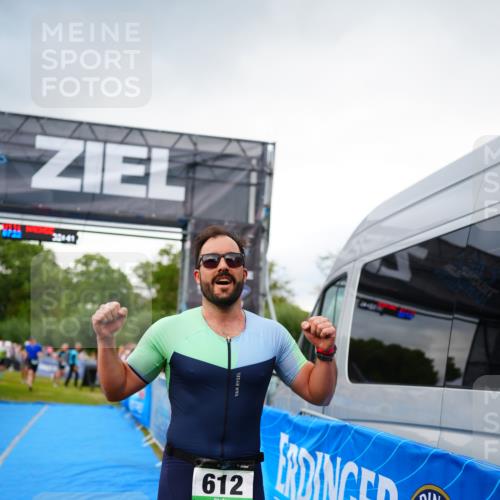30.08.2026 - Elbe Triathlon Hamburg LAZAROV Photography http://msf.ph/oto/10056730 30.08.2026 11:12:46 Ziel 773, 1093, 1097 meine-sportfotos.de