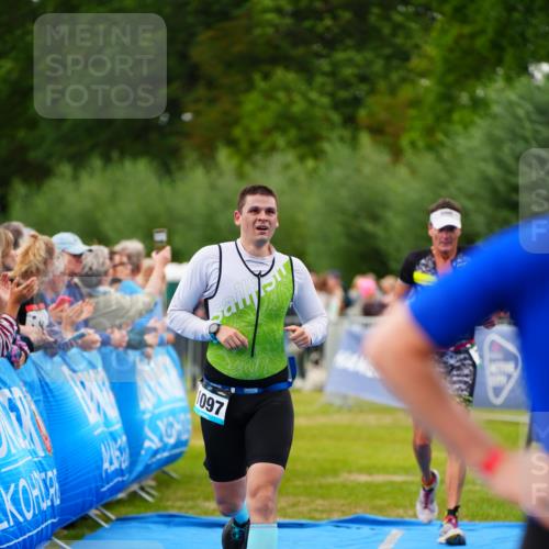 30.08.2026 - Elbe Triathlon Hamburg LAZAROV Photography http://msf.ph/oto/10056743 30.08.2026 11:12:52 Ziel 773, 1085, 1093, 1097 meine-sportfotos.de