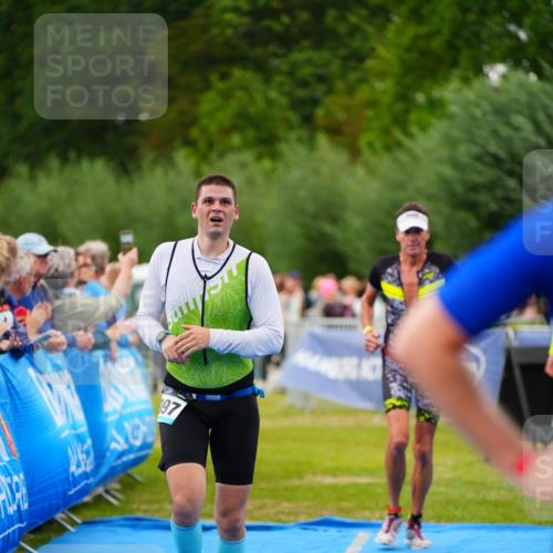 30.08.2026 - Elbe Triathlon Hamburg LAZAROV Photography http://msf.ph/oto/10056745 30.08.2026 11:12:52 Ziel 773, 1085, 1093, 1097 meine-sportfotos.de