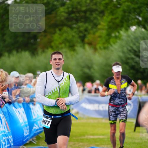 30.08.2026 - Elbe Triathlon Hamburg LAZAROV Photography http://msf.ph/oto/10056747 30.08.2026 11:12:52 Ziel 773, 1085, 1093, 1097 meine-sportfotos.de