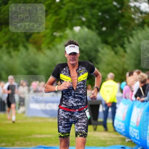 30.08.2026 - Elbe Triathlon Hamburg LAZAROV Photography http://msf.ph/oto/10056759 30.08.2026 11:12:55 Ziel 773, 1037, 1085, 1097 meine-sportfotos.de
