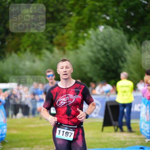 30.08.2026 - Elbe Triathlon Hamburg LAZAROV Photography http://msf.ph/oto/10056783 30.08.2026 11:13:10 Ziel 490, 651, 1061, 1197 meine-sportfotos.de