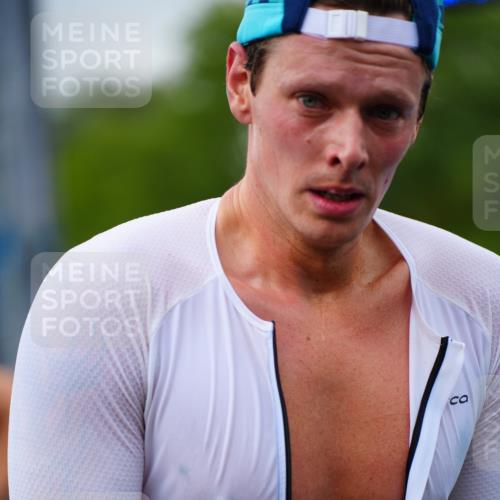 30.08.2026 - Elbe Triathlon Hamburg LAZAROV Photography http://msf.ph/oto/10056789 30.08.2026 11:13:12 Ziel 490, 611, 651, 1197 meine-sportfotos.de
