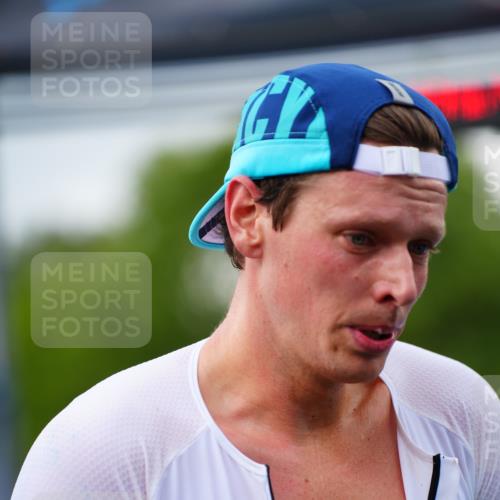 30.08.2026 - Elbe Triathlon Hamburg LAZAROV Photography http://msf.ph/oto/10056791 30.08.2026 11:13:12 Ziel 490, 611, 651, 1197 meine-sportfotos.de