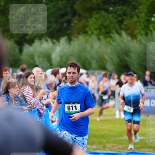 30.08.2026 - Elbe Triathlon Hamburg LAZAROV Photography http://msf.ph/oto/10056802 30.08.2026 11:13:19 Ziel 611, 750 meine-sportfotos.de