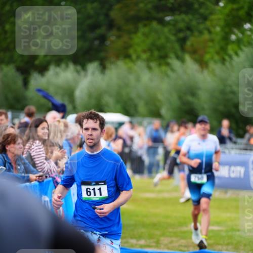 30.08.2026 - Elbe Triathlon Hamburg LAZAROV Photography http://msf.ph/oto/10056803 30.08.2026 11:13:19 Ziel 611, 750 meine-sportfotos.de