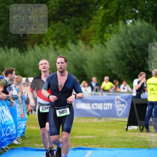 30.08.2026 - Elbe Triathlon Hamburg LAZAROV Photography http://msf.ph/oto/10056820 30.08.2026 11:13:30 Ziel 560, 598, 620, 752 meine-sportfotos.de