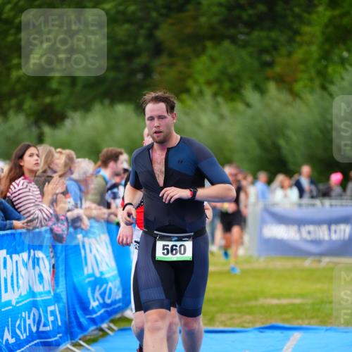 30.08.2026 - Elbe Triathlon Hamburg LAZAROV Photography http://msf.ph/oto/10056825 30.08.2026 11:13:31 Ziel 560, 598, 620, 752 meine-sportfotos.de