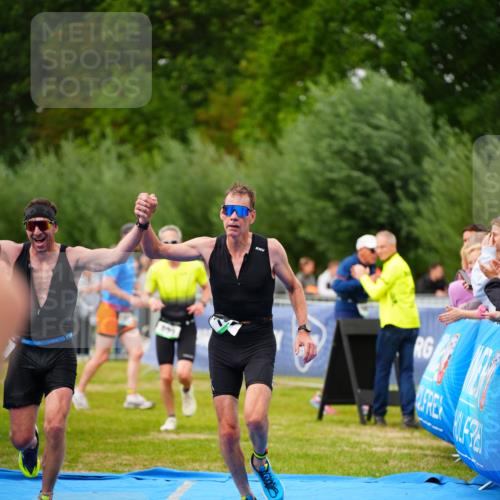 30.08.2026 - Elbe Triathlon Hamburg LAZAROV Photography http://msf.ph/oto/10056835 30.08.2026 11:13:36 Ziel 598, 699, 752 meine-sportfotos.de