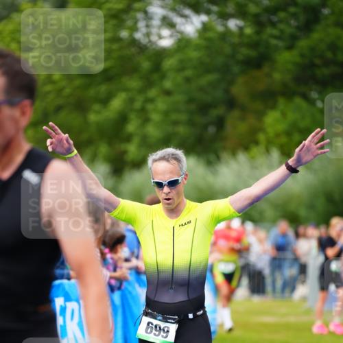 30.08.2026 - Elbe Triathlon Hamburg LAZAROV Photography http://msf.ph/oto/10056857 30.08.2026 11:13:41 Ziel 598, 643, 699, 752 meine-sportfotos.de