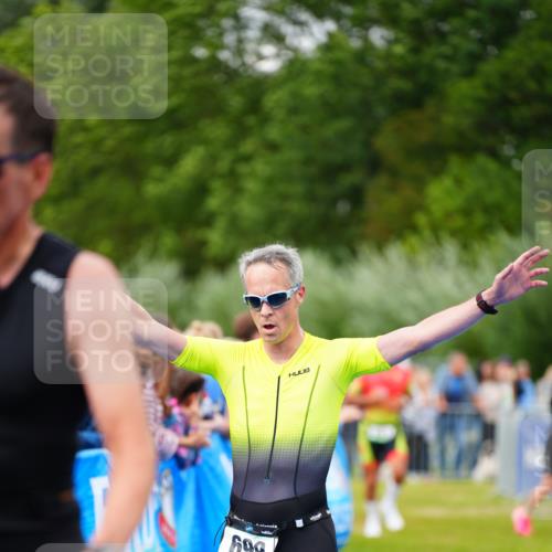 30.08.2026 - Elbe Triathlon Hamburg LAZAROV Photography http://msf.ph/oto/10056858 30.08.2026 11:13:42 Ziel 643, 699 meine-sportfotos.de