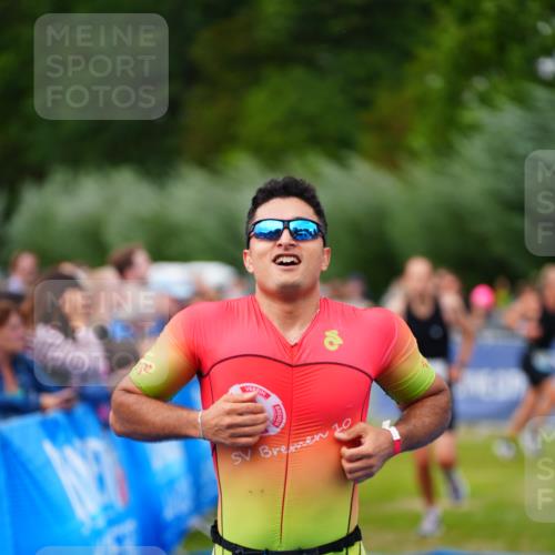 30.08.2026 - Elbe Triathlon Hamburg LAZAROV Photography http://msf.ph/oto/10056871 30.08.2026 11:13:49 Ziel 643, 724, 869, 1088 meine-sportfotos.de
