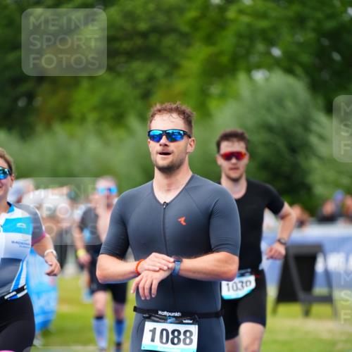 30.08.2026 - Elbe Triathlon Hamburg LAZAROV Photography http://msf.ph/oto/10056896 30.08.2026 11:13:58 Ziel 731, 869, 1030, 1088 meine-sportfotos.de
