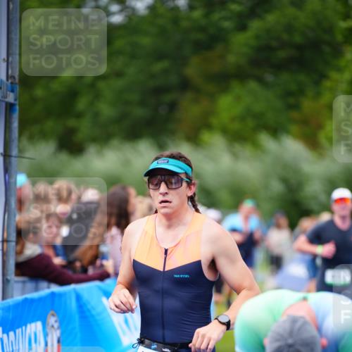 30.08.2026 - Elbe Triathlon Hamburg LAZAROV Photography http://msf.ph/oto/10056932 30.08.2026 11:14:34 Ziel 413, 497, 565, 606, 990, 1054, 1114 meine-sportfotos.de