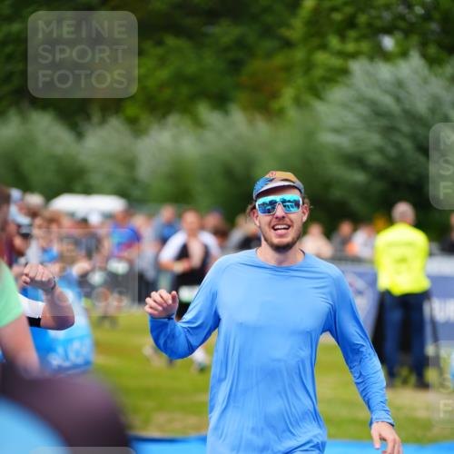 30.08.2026 - Elbe Triathlon Hamburg LAZAROV Photography http://msf.ph/oto/10056953 30.08.2026 11:14:49 Ziel 492, 500, 600, 619, 1058 meine-sportfotos.de
