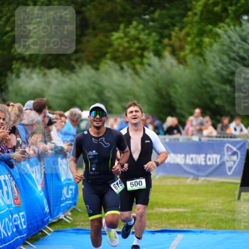 30.08.2026 - Elbe Triathlon Hamburg LAZAROV Photography http://msf.ph/oto/10056955 30.08.2026 11:14:53 Ziel 492, 500, 619 meine-sportfotos.de