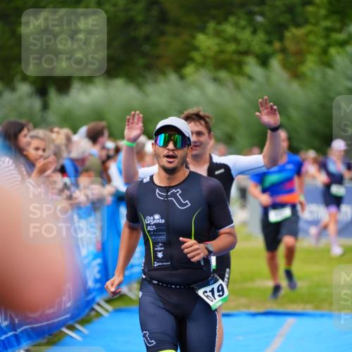 30.08.2026 - Elbe Triathlon Hamburg LAZAROV Photography http://msf.ph/oto/10056962 30.08.2026 11:14:54 Ziel 492, 500, 619 meine-sportfotos.de