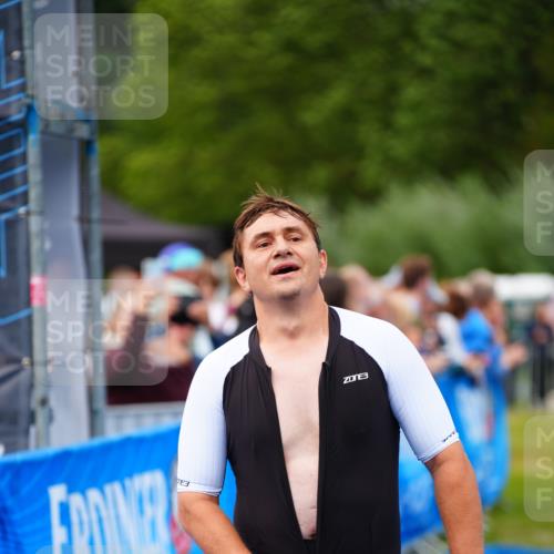 30.08.2026 - Elbe Triathlon Hamburg LAZAROV Photography http://msf.ph/oto/10056972 30.08.2026 11:14:58 Ziel 492, 500, 619 meine-sportfotos.de