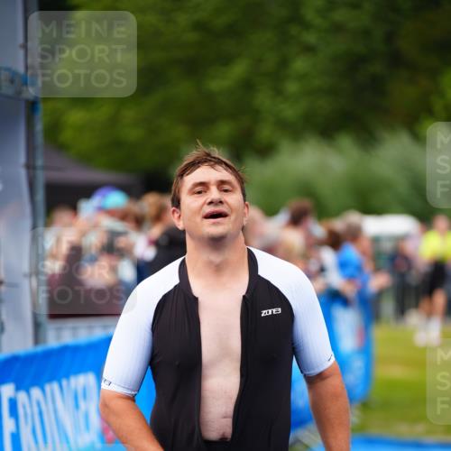 30.08.2026 - Elbe Triathlon Hamburg LAZAROV Photography http://msf.ph/oto/10056973 30.08.2026 11:14:58 Ziel 492, 500, 619 meine-sportfotos.de