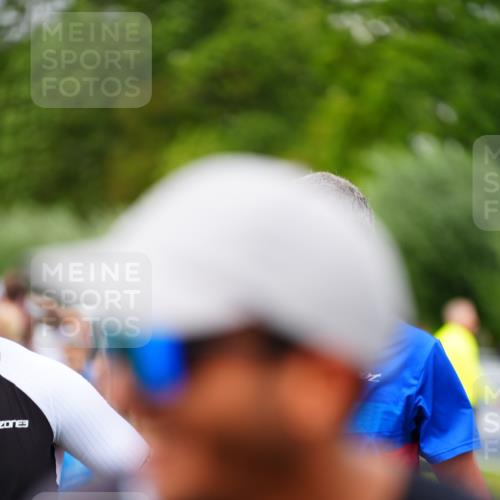 30.08.2026 - Elbe Triathlon Hamburg LAZAROV Photography http://msf.ph/oto/10056980 30.08.2026 11:15:00 Ziel 492 meine-sportfotos.de