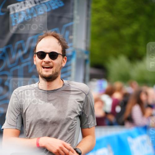 30.08.2026 - Elbe Triathlon Hamburg LAZAROV Photography http://msf.ph/oto/10056986 30.08.2026 11:15:04 Ziel 346, 1099 meine-sportfotos.de