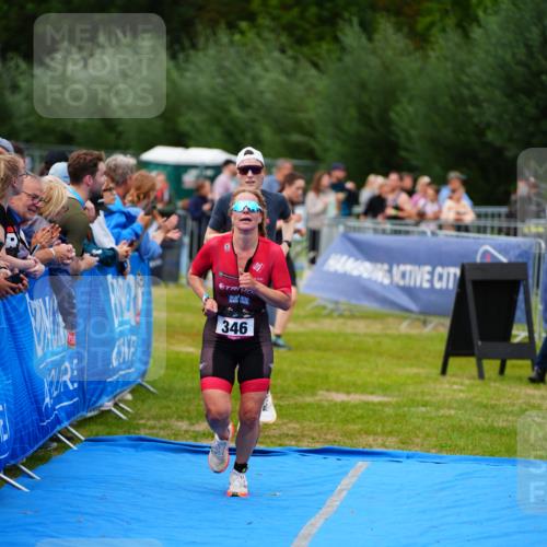 30.08.2026 - Elbe Triathlon Hamburg LAZAROV Photography http://msf.ph/oto/10056987 30.08.2026 11:15:06 Ziel 346, 1099 meine-sportfotos.de