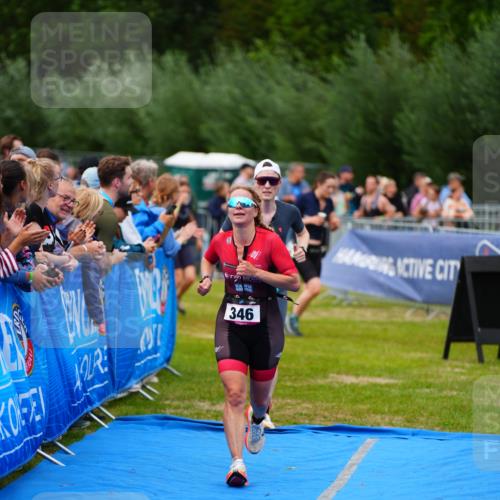 30.08.2026 - Elbe Triathlon Hamburg LAZAROV Photography http://msf.ph/oto/10056988 30.08.2026 11:15:07 Ziel 346, 1099 meine-sportfotos.de