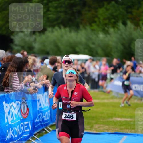 30.08.2026 - Elbe Triathlon Hamburg LAZAROV Photography http://msf.ph/oto/10056997 30.08.2026 11:15:08 Ziel 346, 1099 meine-sportfotos.de