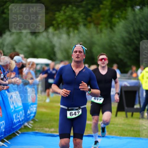 30.08.2026 - Elbe Triathlon Hamburg LAZAROV Photography http://msf.ph/oto/10057025 30.08.2026 11:15:32 Ziel 617, 647, 1027, 1080 meine-sportfotos.de