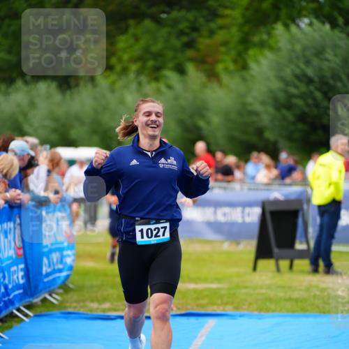 30.08.2026 - Elbe Triathlon Hamburg LAZAROV Photography http://msf.ph/oto/10057037 30.08.2026 11:15:39 Ziel 1027, 1047, 1056, 1080 meine-sportfotos.de