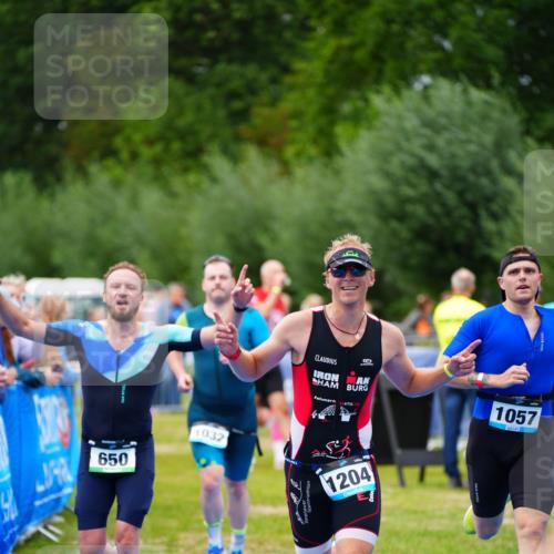 30.08.2026 - Elbe Triathlon Hamburg LAZAROV Photography http://msf.ph/oto/10057064 30.08.2026 11:15:51 Ziel 639, 650, 994, 1032, 1057, 1204 meine-sportfotos.de