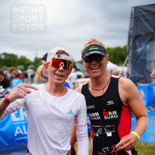 30.08.2026 - Elbe Triathlon Hamburg LAZAROV Photography http://msf.ph/oto/10057069 30.08.2026 11:16:02 Ziel 1211 meine-sportfotos.de