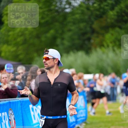 30.08.2026 - Elbe Triathlon Hamburg LAZAROV Photography http://msf.ph/oto/10057080 30.08.2026 11:16:06 Ziel 1211 meine-sportfotos.de