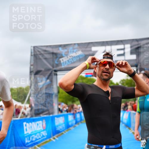 30.08.2026 - Elbe Triathlon Hamburg LAZAROV Photography http://msf.ph/oto/10057090 30.08.2026 11:16:11 Ziel  meine-sportfotos.de