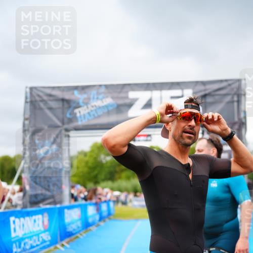 30.08.2026 - Elbe Triathlon Hamburg LAZAROV Photography http://msf.ph/oto/10057092 30.08.2026 11:16:11 Ziel  meine-sportfotos.de