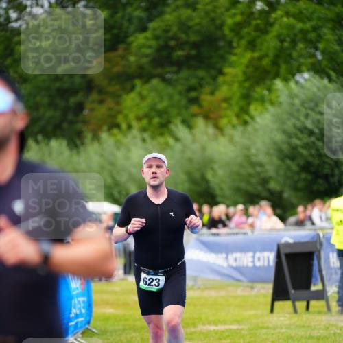 30.08.2026 - Elbe Triathlon Hamburg LAZAROV Photography http://msf.ph/oto/10057122 30.08.2026 11:16:27 Ziel 623, 1000, 1140 meine-sportfotos.de