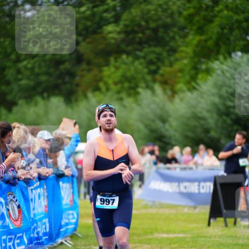 30.08.2026 - Elbe Triathlon Hamburg LAZAROV Photography http://msf.ph/oto/10057147 30.08.2026 11:16:58 Ziel 435, 526, 631, 997 meine-sportfotos.de